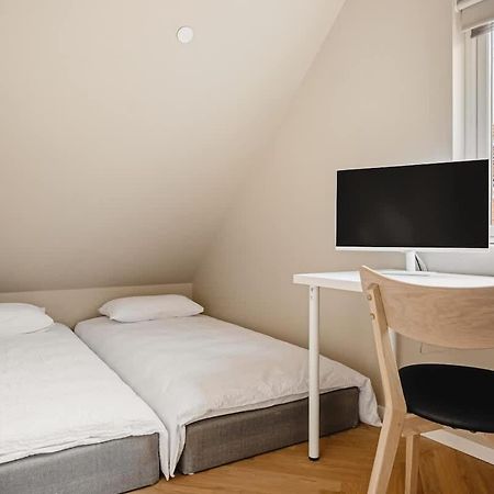 Dinbnb Apartments I Mid-City Luxury With Mini Balcony And Smart Tv & Sound System Bergen Esterno foto