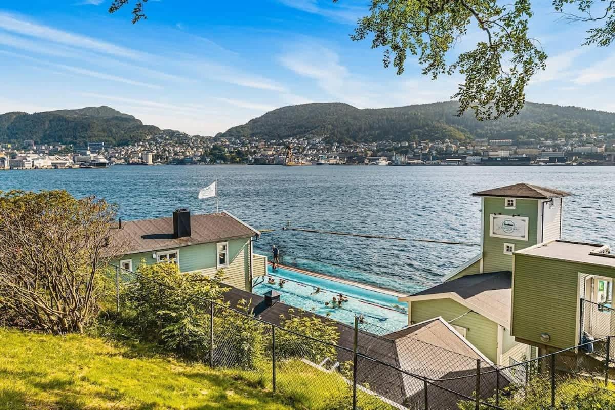 Dinbnb Apartments I Mid-City Luxury With Mini Balcony And Smart Tv & Sound System Bergen Esterno foto