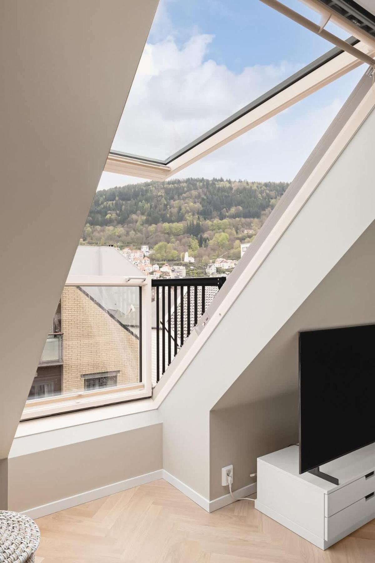Dinbnb Apartments I Mid-City Luxury With Mini Balcony And Smart Tv & Sound System Bergen Esterno foto